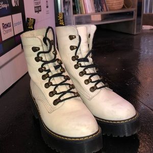 Dr. Martens Leona bone